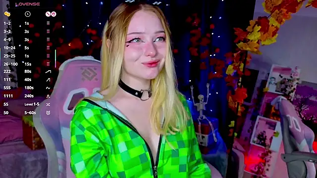 Snapshot of ElswythCovil chatting on October 29, 4:04 am ElswythCovil online show from October 29, 4:04 am