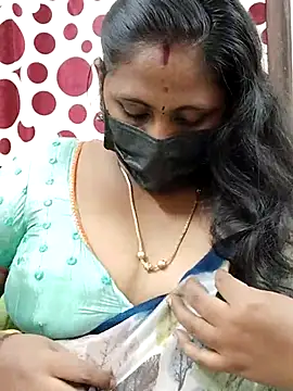 Snapshot of rithikka chatting on February 27, 5:56 am rithikka online show from February 27, 5:56 am