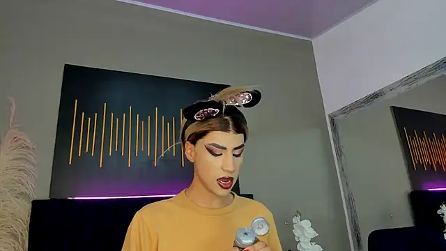 BrianaSchafer online show from December 2, 5:15 pm