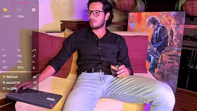 Nicholasrodrii online show from January 11, 12:44 am