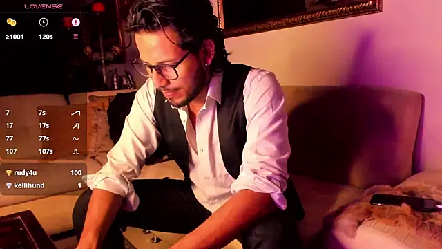 Nicholasrodrii online show from January 19, 1:00 am