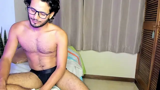 Nicholasrodrii online show from January 23, 1:30 am