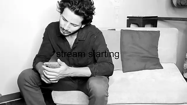 Nicholasrodrii online show from February 13, 10:22 pm