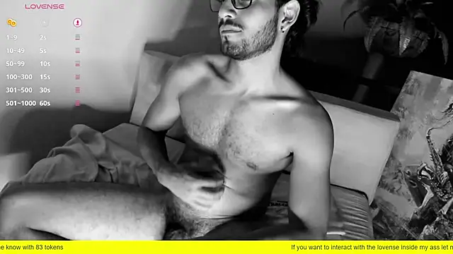 Nicholasrodrii online show from February 23, 1:46 am