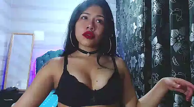 lily jamesx online show from February 20, 7:19 pm