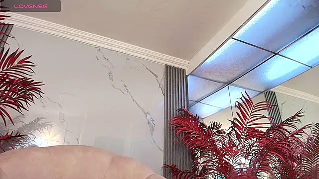 EvaHalsey online show from September 15, 7:36 pm