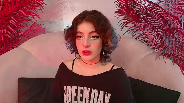 EvaHalsey online show from November 19, 7:47 pm