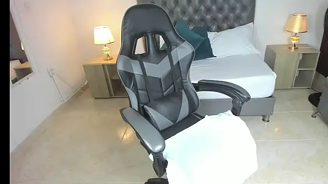 Snapshot of irantzu_hank chatting on December 21, 3:31 pm irantzu hank online show from December 21, 3:31 pm