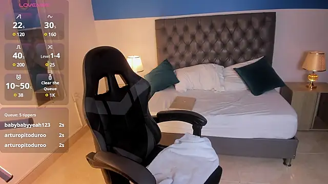 Snapshot of irantzu_hank chatting on December 29, 9:30 pm irantzu hank online show from December 29, 9:30 pm