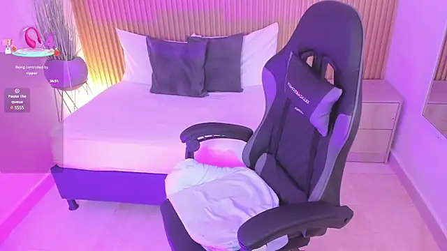 Snapshot of irantzu_hank chatting on February 26, 12:36 pm irantzu hank online show from February 26, 12:36 pm