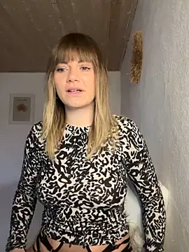 Milla  one online show from December 3, 8:05 am