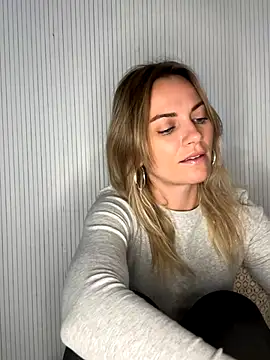 Milla  one online show from November 9, 2:15 pm