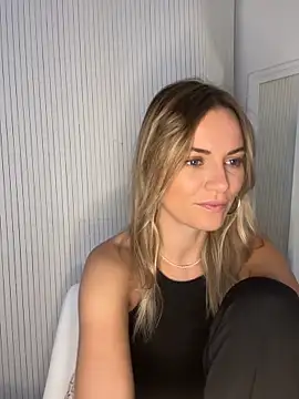 Milla  one online show from November 25, 9:31 am