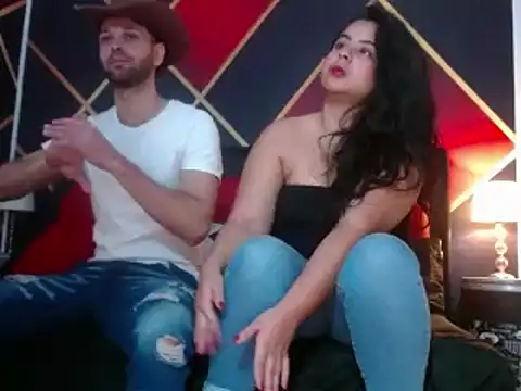 Snapshot of CindyandCarlo chatting on January 29, 2:10 pm CindyandCarlo online show from January 29, 2:10 pm