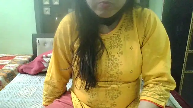 couplesuni online show from December 3, 4:03 am