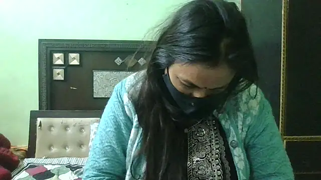 couplesuni online show from December 18, 4:42 am