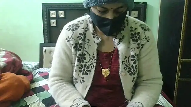 couplesuni online show from December 24, 4:00 am