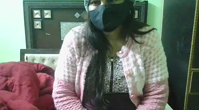 couplesuni online show from December 29, 7:00 pm