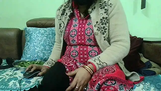 couplesuni online show from January 4, 4:23 am