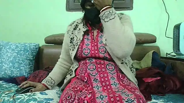 couplesuni online show from January 4, 10:38 am