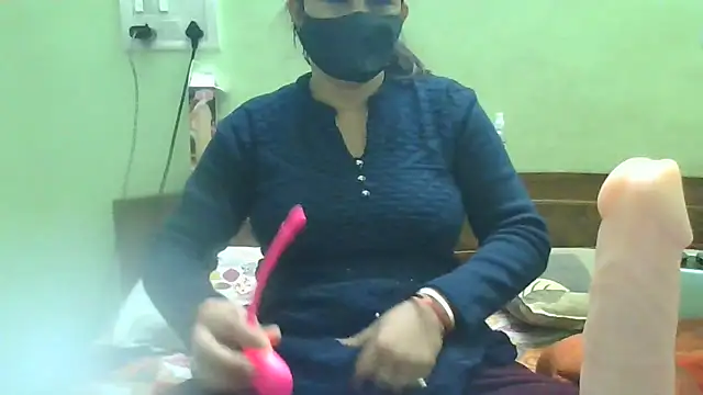 couplesuni online show from January 16, 4:17 am