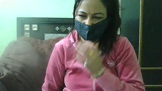 couplesuni online show from February 4, 4:05 am