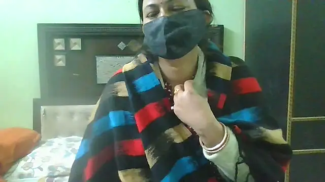 couplesuni online show from February 7, 10:50 am