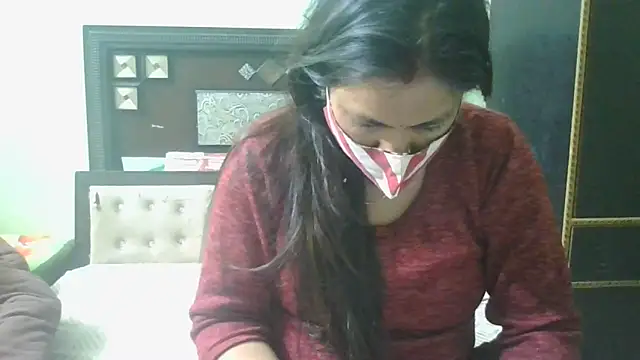 couplesuni online show from February 21, 10:28 am