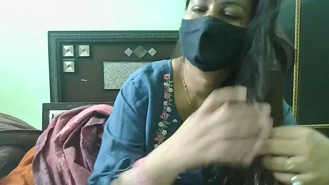 couplesuni online show from March 3, 5:42 am