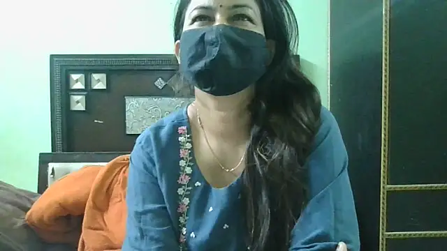 couplesuni online show from March 3, 11:33 am