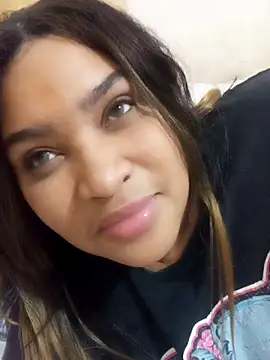 ambarlennoix online show from December 7, 8:11 am