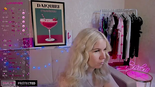 Snapshot of Tasty_booty chatting on November 22, 1:26 am Tasty booty online show from November 22, 1:26 am