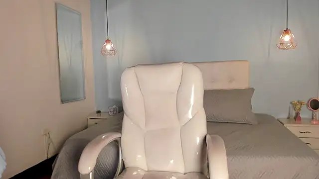 Emma23   online show from February 11, 12:38 am