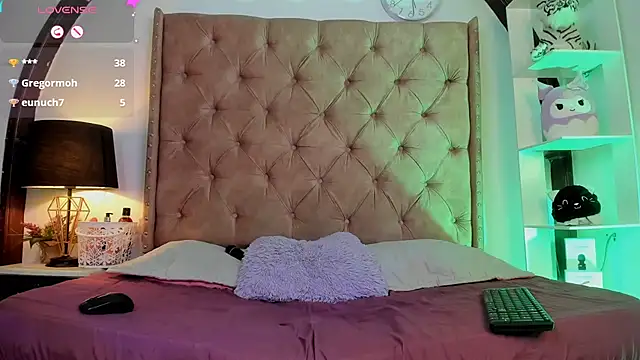 LadyAvalon online show from March 14, 11:00 pm