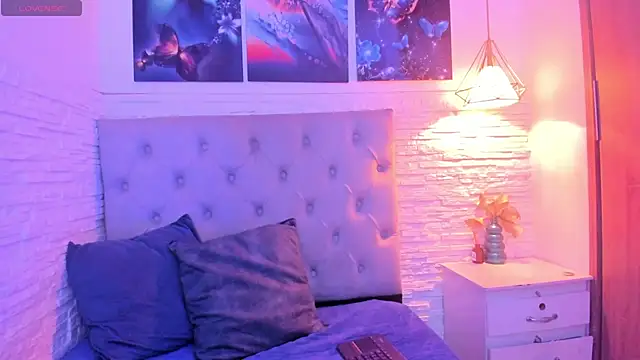 graceymilf666 online show from March 5, 11:38 am