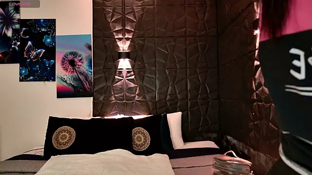 graceymilf666 online show from November 26, 11:22 am