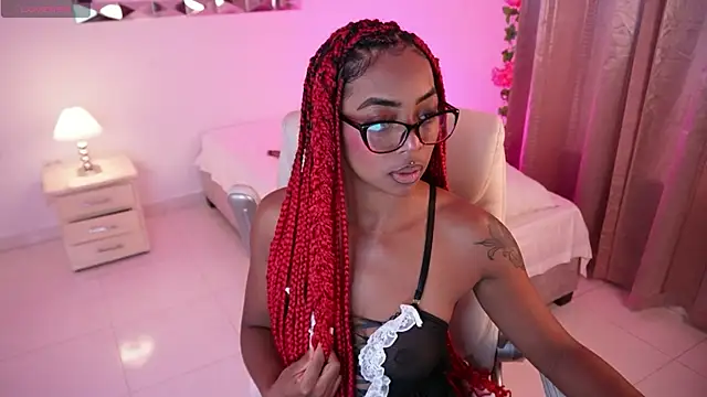 Alondrasparrow2 online show from January 28, 8:36 pm