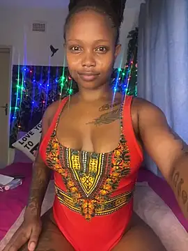 InkLady444 online show from February 12, 3:51 am