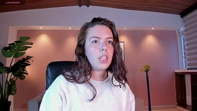 Lyssa Muller online show from February 18, 11:44 am