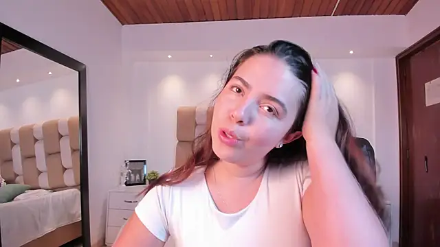 Lyssa Muller online show from October 8, 12:25 pm