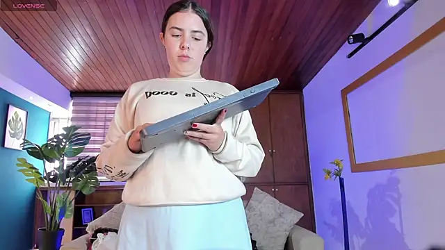 Lyssa Muller online show from October 21, 2:29 pm