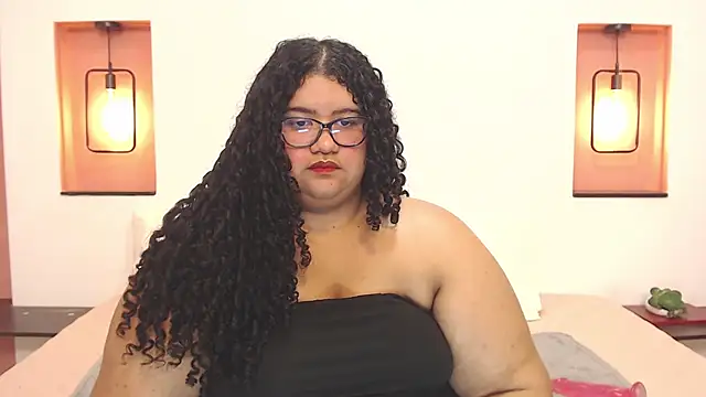 Miley Collins online show from December 10, 9:33 pm