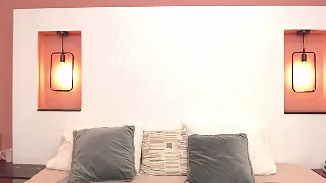 Miley Collins online show from December 11, 8:07 pm