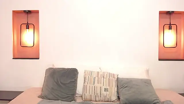 Miley Collins online show from December 21, 9:58 pm