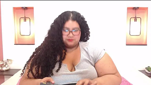 Miley Collins online show from March 11, 7:04 am