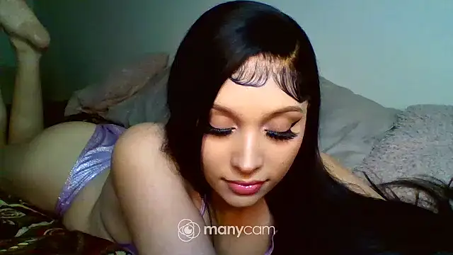 Snapshot of bambibarbi chatting on January 4, 2:35 am bambibarbi online show from January 4, 2:35 am