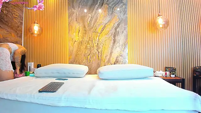 nathassa grant online show from March 3, 11:33 am