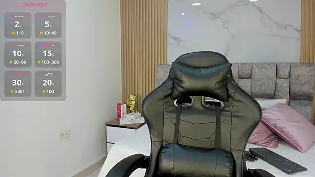 Khalifa fletcher online show from January 29, 8:35 pm