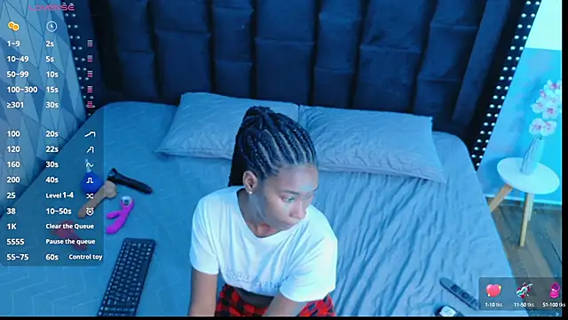 petitelittleebony online show from September 17, 7:59 pm