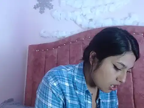 SarahStones online show from January 4, 9:21 am